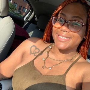 Meet your Posher, Teaira